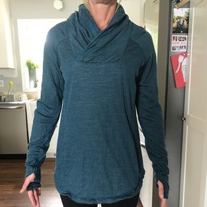 Lulu lemon Pull over